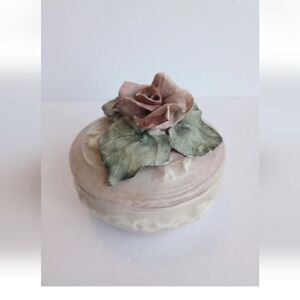 Vintage Pale Pink Round Trinket Box With Pink Rose And Leaves On Lid